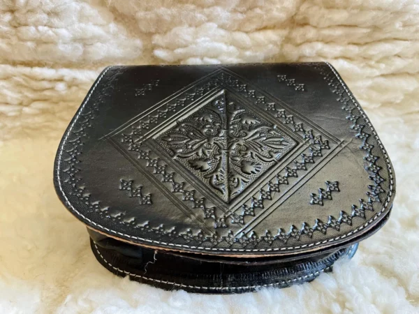 Women's Moroccan Leather Shoulder Bag – Handmade & Stylish - Image 4