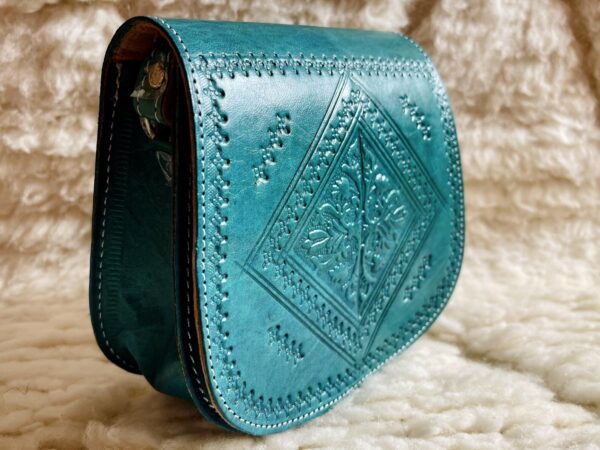 Women's Moroccan Leather Shoulder Bag – Handmade & Stylish - Image 3