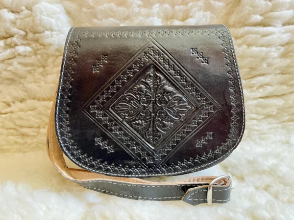 Women's Moroccan Leather Shoulder Bag – Handmade & Stylish