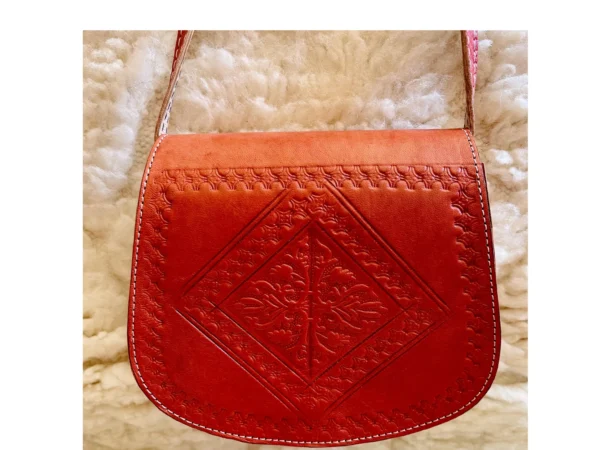 Women's Moroccan Leather Shoulder Bag – Handmade & Stylish - Image 3