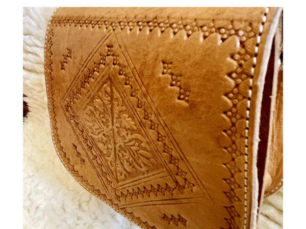 Women's Moroccan Leather Shoulder Bag – Handmade & Stylish - Image 4