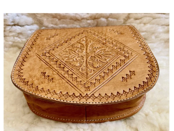 Women's Moroccan Leather Shoulder Bag – Handmade & Stylish - Image 3